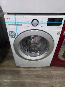 LG 27' White Front-Load Stackable Washer & GAS Dryer Set - Photo 2