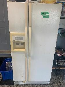 SIDE BY SIDE FRIDGE AND FREEZER