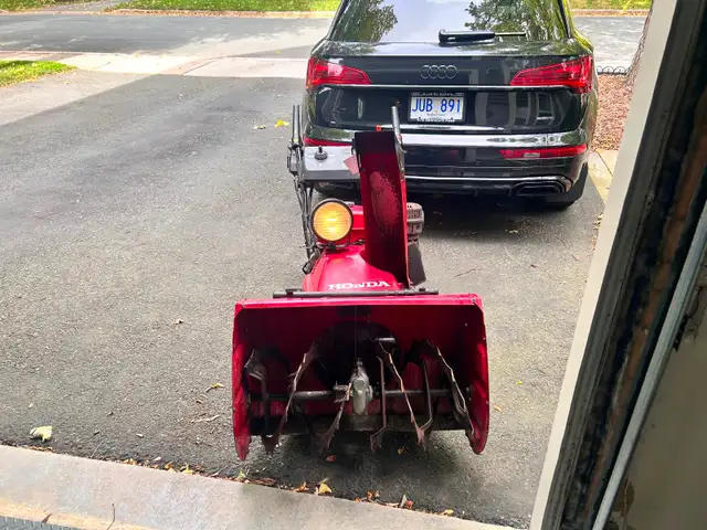 Pending Sold!  Honda Snowblower for sale