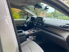 Toyota. Sienna 2021 for  Sale - Photo 3