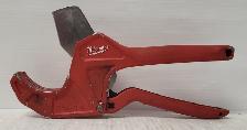 (N94119-1) Milwaukee 48-22-4215 Ratcheting Pipe Cutter