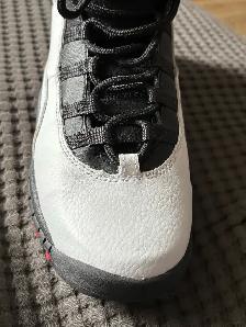 Air Jordan 10 Retro - Photo 5