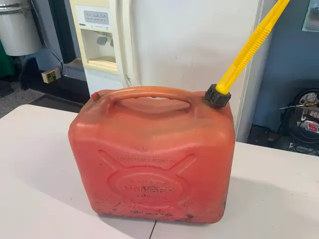 GAS CAN