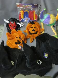 HALLOWEEN 8 CHAPEAUX NEUF DIFF PAS DOLARMA