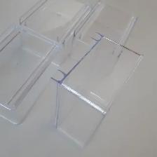 4 CONTENANTS NEUFS EN PLASTIQUE SOLIDE: 5'x3.5'x2' HAUT: $10.00 - Photo 2