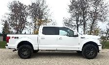 2019 Ford F-150 LARIAT 4X4 CREW FX4 PKG - LOADED LOCAL TRADE - Photo 6