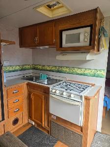 28 Ft Gulf Stream Kingsport Travel Trailer - Photo 9