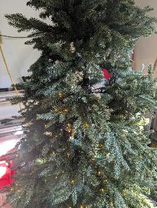 Storable Pre-lit 7.5 foot Christmas Tree - Photo 4