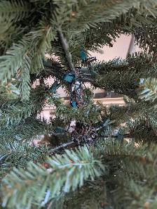 Storable Pre-lit 7.5 foot Christmas Tree - Photo 5