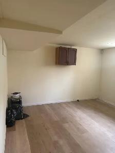 3 Bedroom Basement Apartment -$1800 Hwy 27 & Hwy 7 Woodbridge - Photo 2