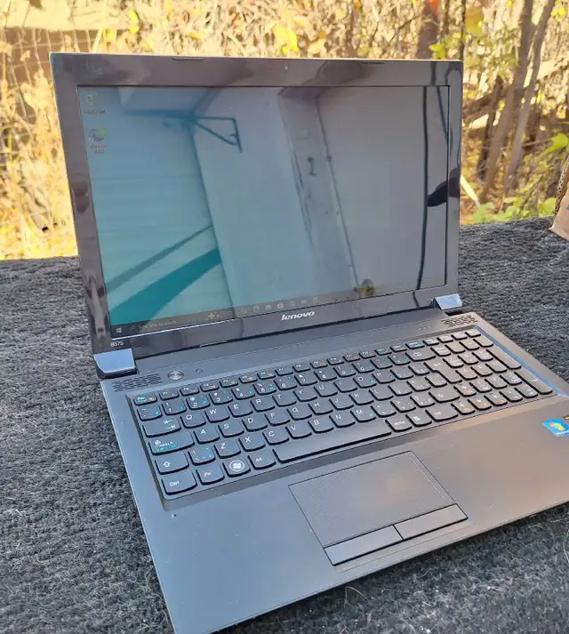 Lenovo B575 Windows 10, 1TB HD 12GB RAM