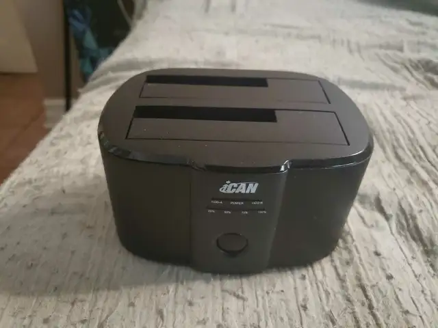 Dual-Bay Hard Drive docking Station 3.5' 2.5' drives 20.00
