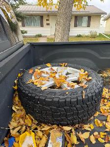 Title:2011 Ram 1500 SLT 4x4 - $9,500 OBO | NEW Engine (52k km w/ - Photo 10