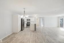 Renovated Pet-Friendly 2 Bed   Den Oxford Condo, Titled Parking - Photo 2