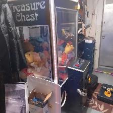 Claw Machine - Photo 2