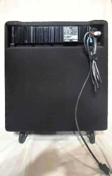 Professional, Stage Quality Bass Amp - Photo 2