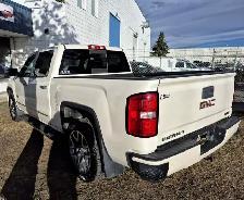 2015 GMC SIERRA 1500 All Terrain | 4x4 | 5.3l v8 | Crew Cab - Photo 4