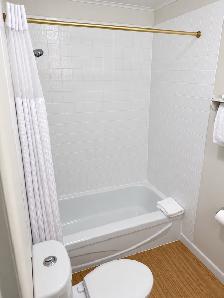 MONTHLY STAYS FROM $1,499 – High Quality Hotel (Coleman, AB.) - Photo 3