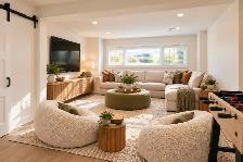 Luxury 3-Bedroom Home with Private Yard in River Terrace - Photo 4