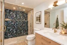 Luxury 3-Bedroom Home with Private Yard in River Terrace - Photo 5