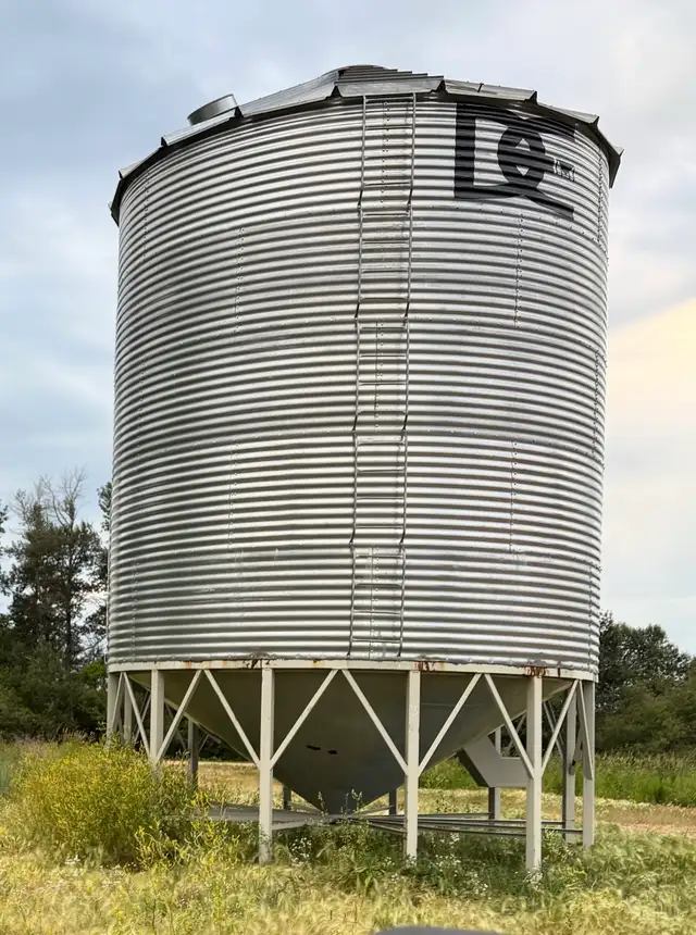 Fertilizer Bin