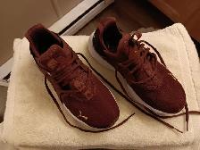 Women's Sneakers - New - Photo 4