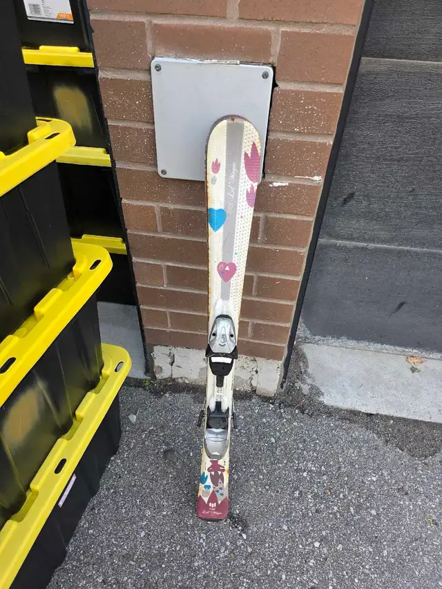 SKIS 110 CM GOOD CONDITION $50