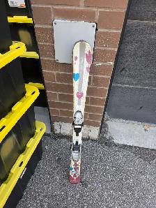 SKIS 110 CM GOOD CONDITION $50