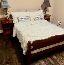 SOLID CLASSIC WOODEN DOUBLE SIZE BEDROOM SET