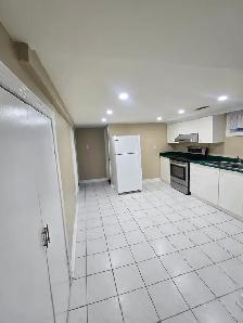 Freshly Renovated Basement in Richmond Hill $1,650 - 2 bedrooms - Photo 3