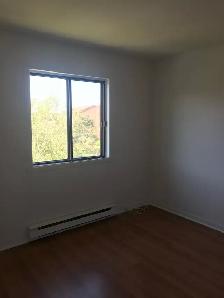 Grand 4½ style condo à louer – Vimont, Laval - Photo 3