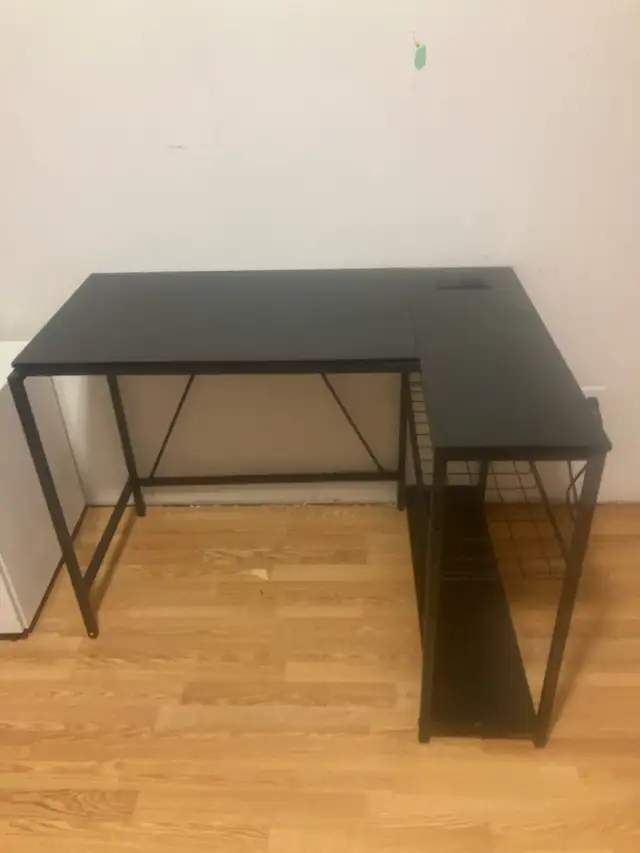 computer desk