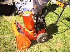 ARIENS  520  20inch  gas  Snowblower 2 Stage - Photo 5
