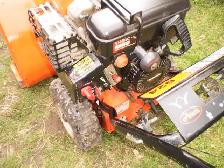 ARIENS 624 24inch gas Snowblower 2 Stage - Photo 6