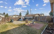 Bright 2-Bedroom Basement Suite, Separate Entrance - Photo 19