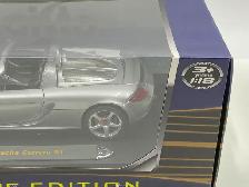 Maisto Premiere Edition Porsche Carrera GT Silver  1:18 NIB - Photo 9