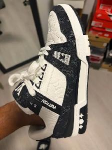 Louis Vuitton Trainer sneaker 100% authentic size us 10 - Photo 2