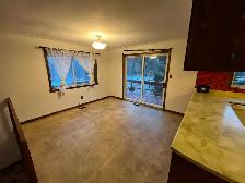 3 bedroom 2 washroom house for rent - Photo 2