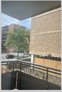 Bright Modern Room In Toronto (Per Night), At Parkdale. - Photo 3