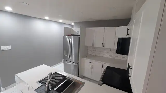 Room for rent. One block away from hospital prime location $775