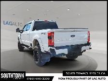 2023 Ford Super Duty F-350 SRW LARIAT - Photo 4