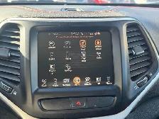 2016 Jeep Cherokee Trailhawk - Photo 12