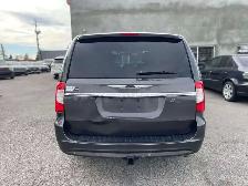2015 Chrysler Town & Country S - Photo 5