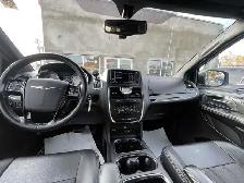 2015 Chrysler Town & Country S - Photo 8