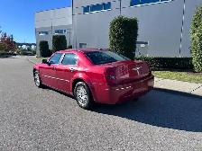 2010 Chrysler 300 - Photo 3