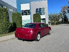 2010 Chrysler 300 - Photo 4