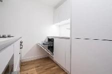 renovated two bedroom, river and gerrard - ID 2925 - Photo 3