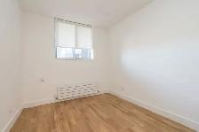 renovated two bedroom, river and gerrard - ID 2925 - Photo 6