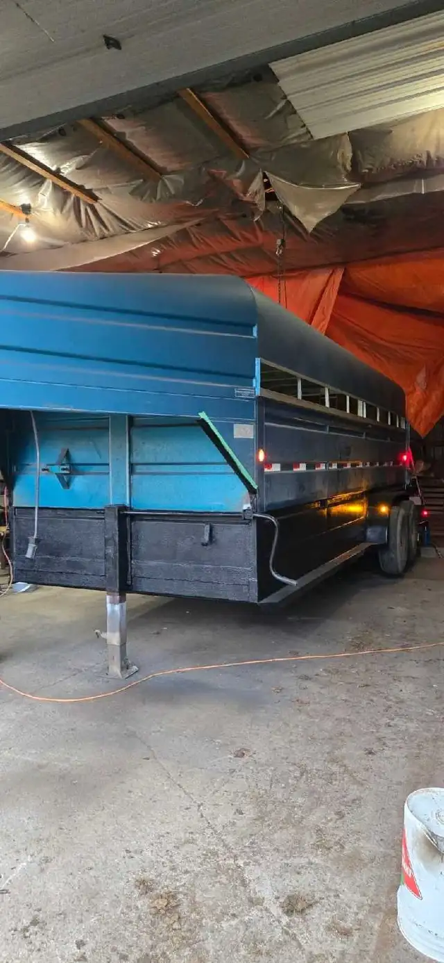 Duncan Cattle /Horse Trailer