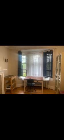 High Park Blvd-Roncesvalles Bright Furnished Room Nov 1 - Photo 4